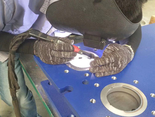 釬焊板式換熱器常見(jiàn)故障類(lèi)型有哪些？如何維修？